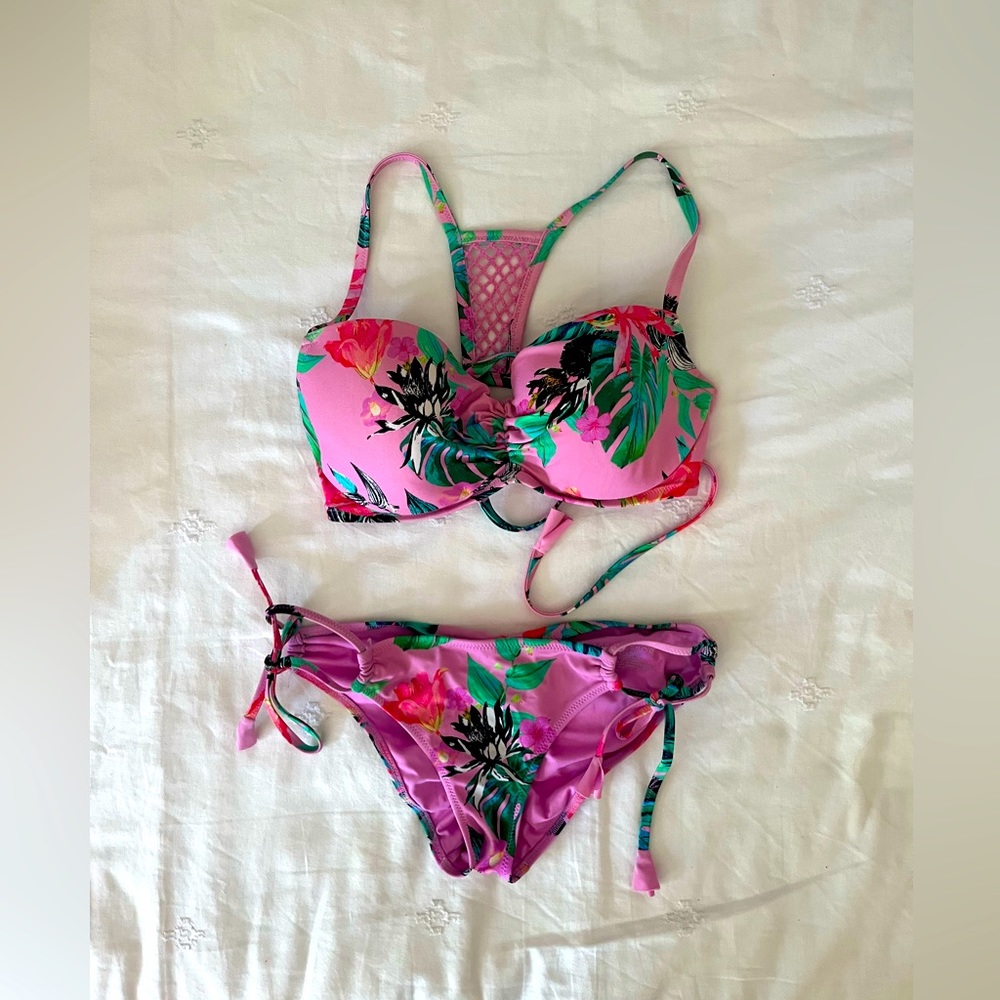 Shade and Shore Ruched Butt Bikini with 34D Bra Top